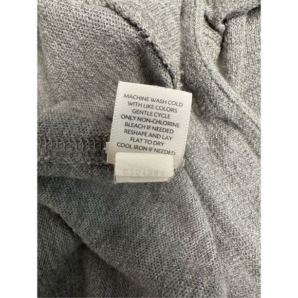 J. Jill crew neck pullover gray lightweight sweatshirt size small.    #9-0216 - Picture 5 of 5